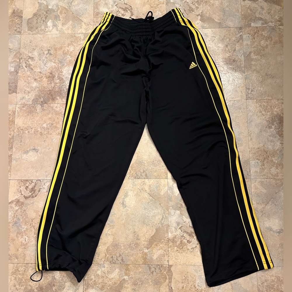 Adidas men’s sweatpants size Large